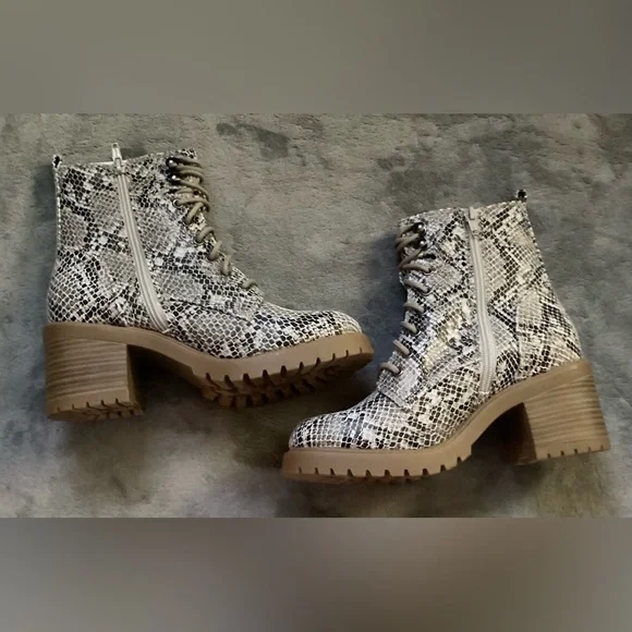 Faux Snakeskin Lace Up Combat Like Boots New in Box by Sonoma Goods for Life - Picture 2 of 12